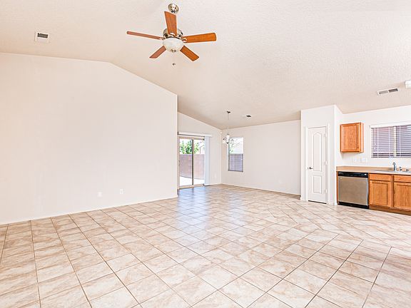 3rd image of 2844 Violeta Cir SE