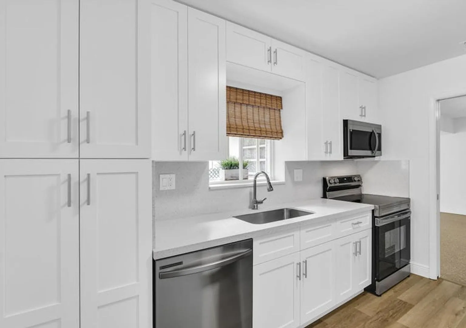 702 Sunset Drive, Lake Worth Beach, FL 33461 — Photo 1