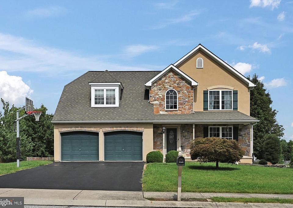 1st image of 165 Austin Dr
