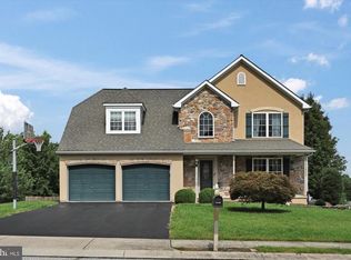 165 Austin Dr, Mount Wolf, PA 17347