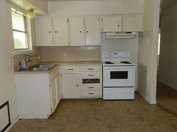 5th image of 4642 Totton Dr