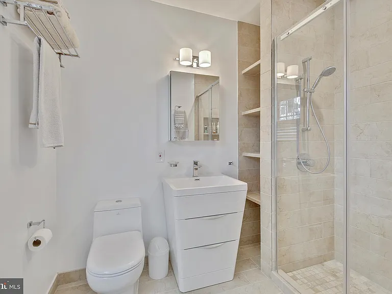 3515 Bradley Ln — Photo 17