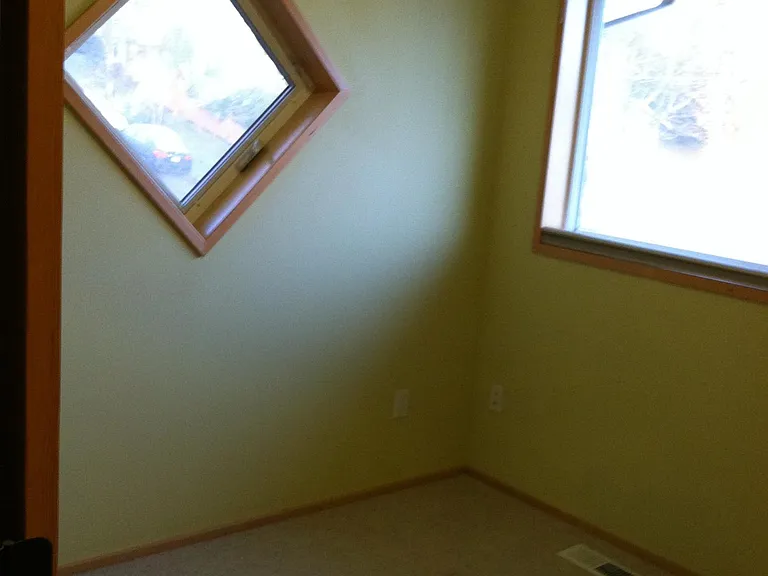 Bedroom 1/Den