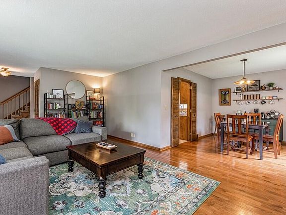 5th image of 2310 Northwestern Ave