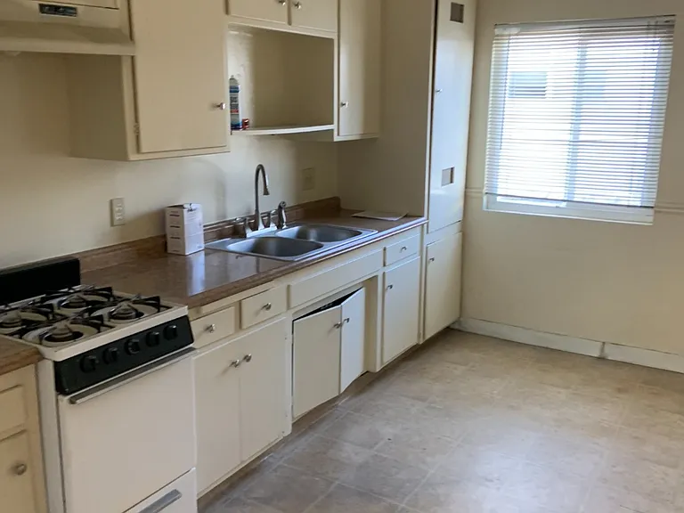 2282 Walnut Ave #C — Photo 4
