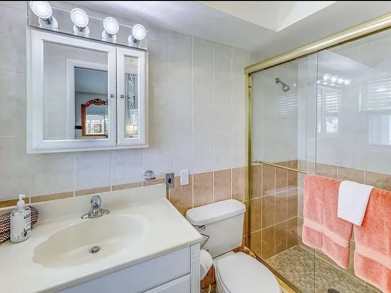 5256 Wisteria Ct — Photo 11