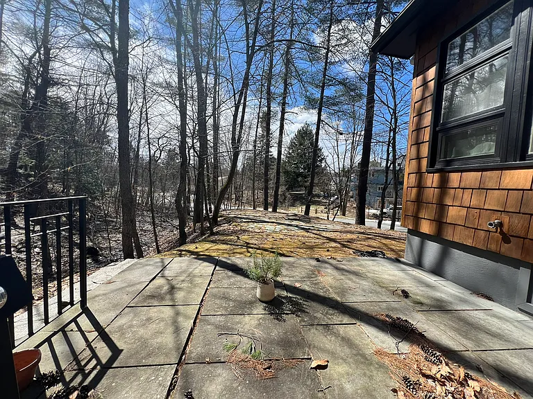 1 Barrett Rd — Photo 4