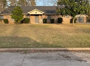 720 Edgewood Cir, Lufkin, TX 75904