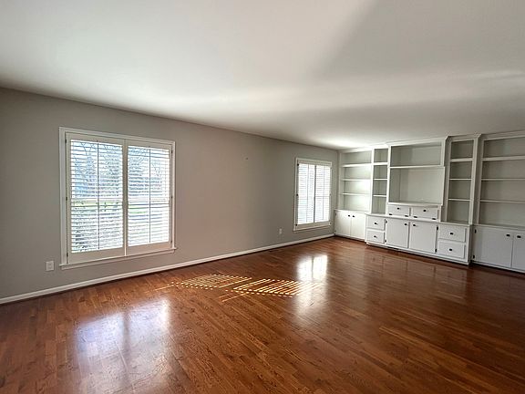 2nd image of 4746 Hedgewood Dr
