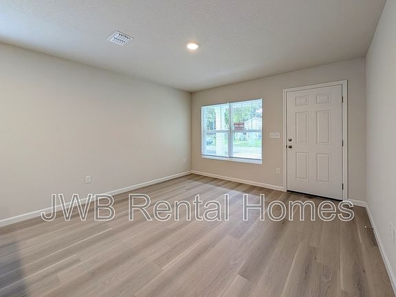 4th image of 609 E 30th St