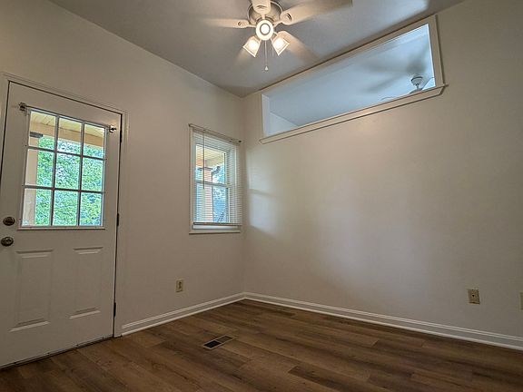 5th image of 914 N Congress St APT 5