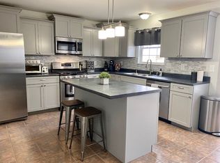 5645 Stone Villa Dr, Smithton, IL 62285