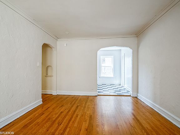 3rd image of 5419 W Montrose Ave #5425-N2