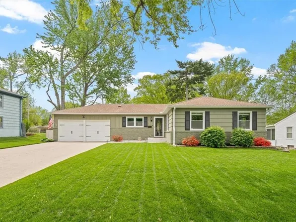 5815 W 100th St, Overland Park, KS 66207