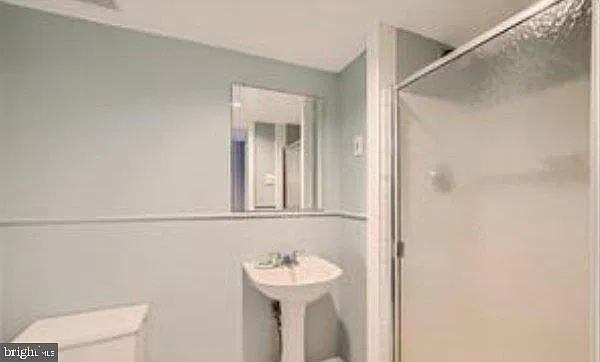 1 bed, 1.0 bath, 2170 sqft, $1,750 — Photo 4