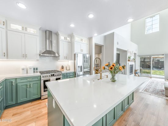560 Connemaras Ct, Reno, NV 89521