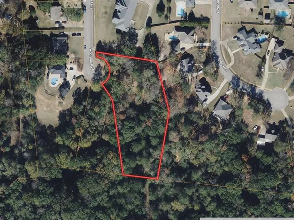 120 Sweetbriar Ct, Prattville, AL 36067