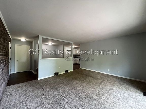 4th image of 12 Simpson St APT D