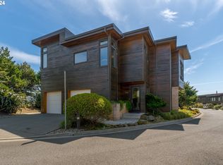 2731 Colony Cir, Bandon, OR 97411