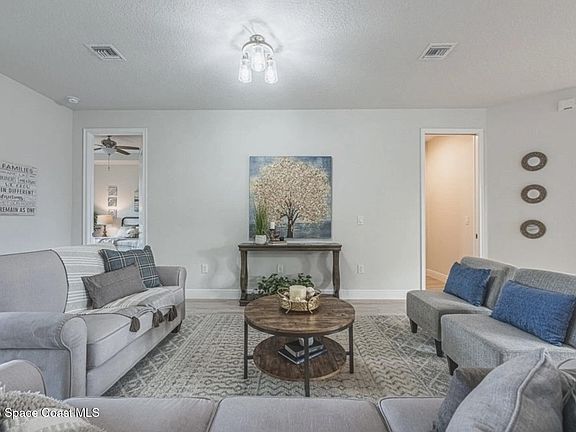 5th image of 2739 Felix Rd SE