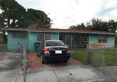 1st image of 1915 NW 92nd St