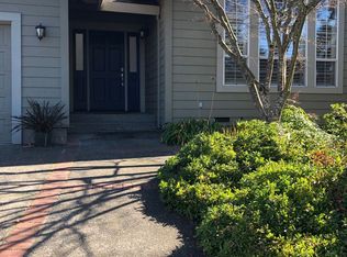 8241 Holly Ct, Sebastopol, CA 95472