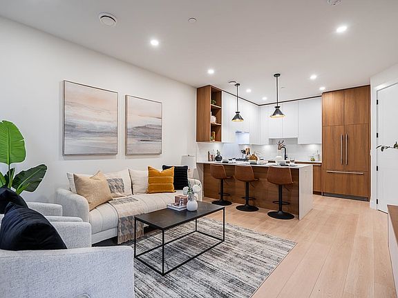 4th image of 3638 Normandy Dr #2