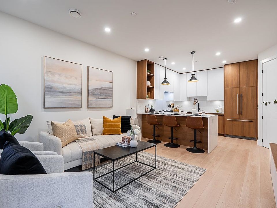 1st image of 3638 Normandy Dr #4