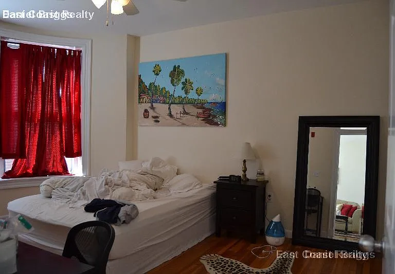 1942 Beacon St #3 — Photo 16