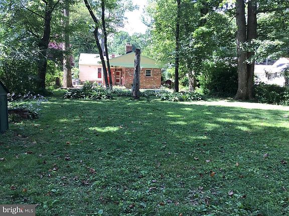 5th image of 10800 Warwick Ave