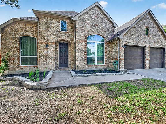 2nd image of 3829 Vernon Way