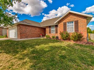 1929 E Overland Dr, Ozark, MO 65721