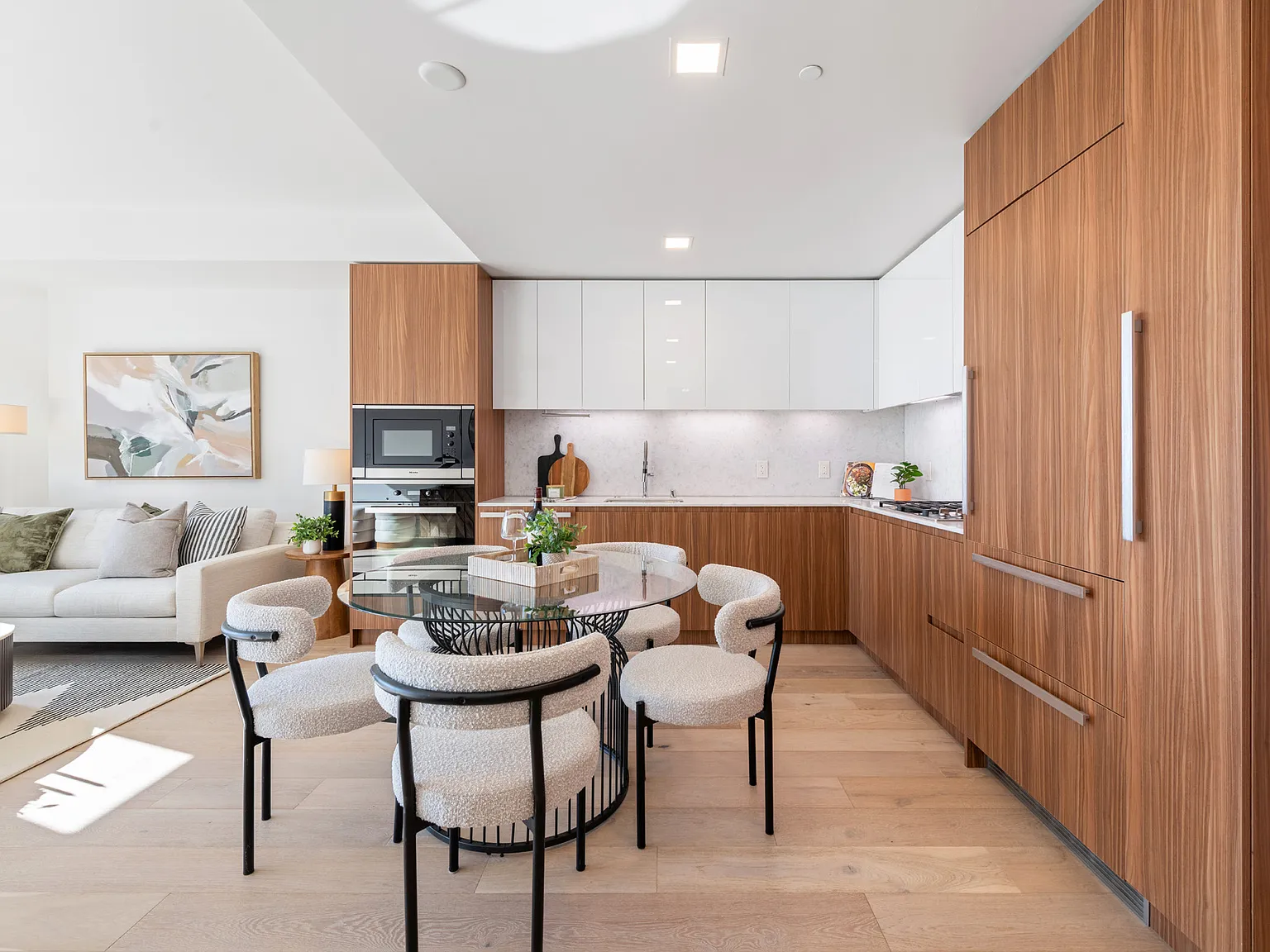 1 bed, 691 sqft, $6,000 — Photo 4