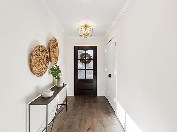 2nd image of 5526 Dugan Ave