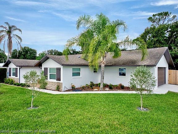 4th image of 4070 Lakeview Dr