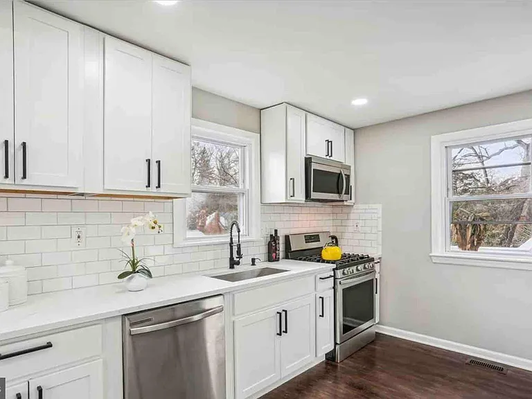 7502 Alfred Dr — Photo 11