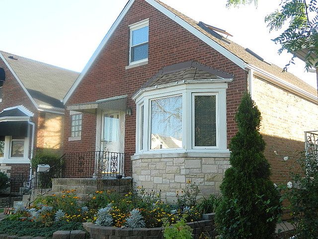 1st image of 3037 N Neenah Ave