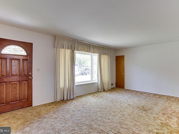 4th image of 7607 Powhatan St