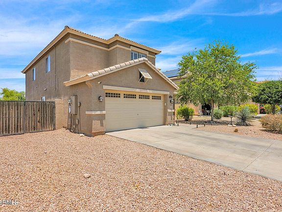 3rd image of 1562 E GABRILLA Drive
