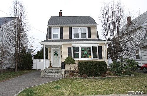 1st image of 32 Geranium Ave