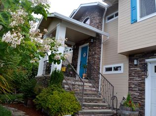 881 NE Tokay Hts, Grants Pass, OR 97526