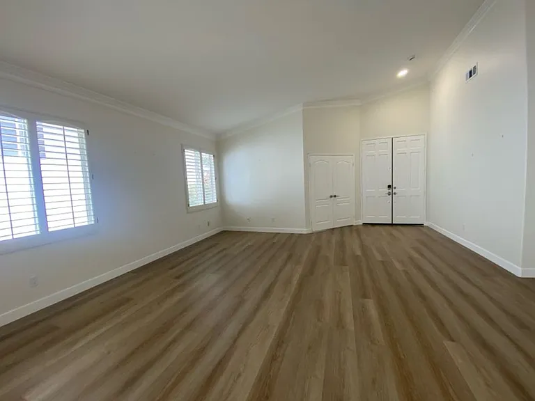 4926 Lassen Dr — Photo 4