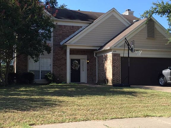 3rd image of 409 Spencer Cir
