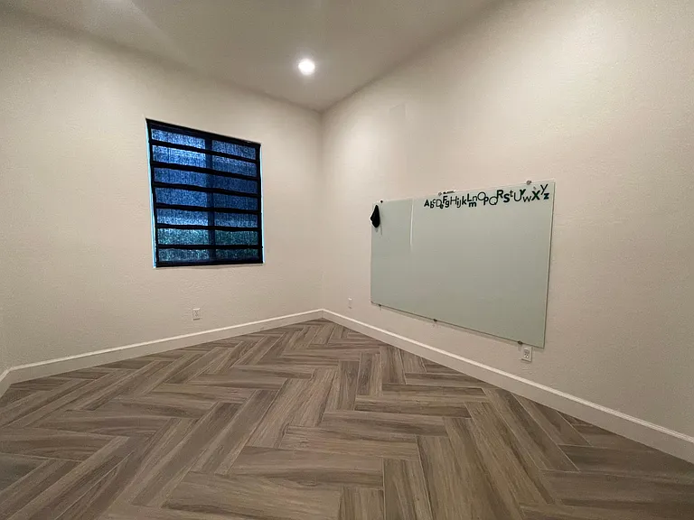 10440 W Cashman Dr — Photo 25