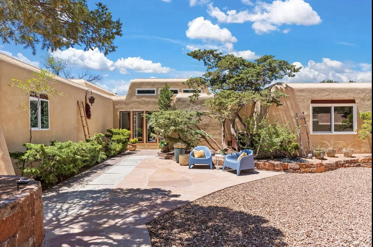 Building Photo - 1094 Governor Dempsey Dr