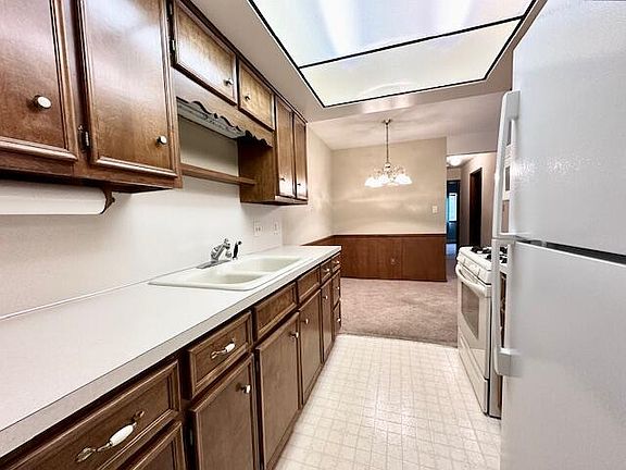 4th image of 5390 Southbrook Ct Unit 7