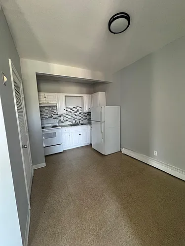 1057 E Main St Photo 1