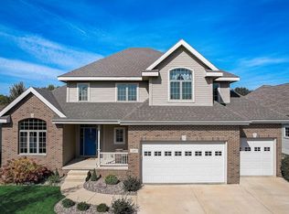 1207 Dartmouth Dr, Waunakee, WI 53597