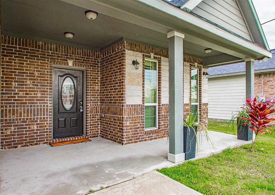 1st image of 3006 Virginia Ave