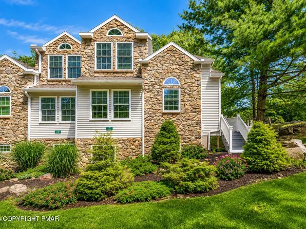 12 Beachwood Ct, Lake Harmony, PA 18624